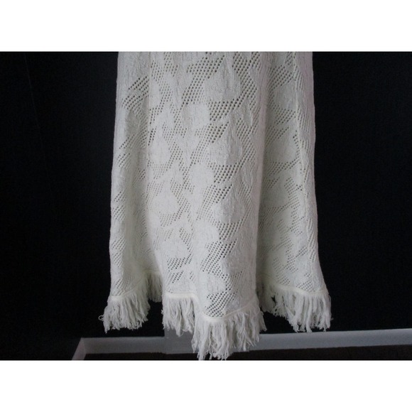 Vintage White Open Knit Crochet Lace Fringe Sweater Shawl Size Large - Picture 9 of 10